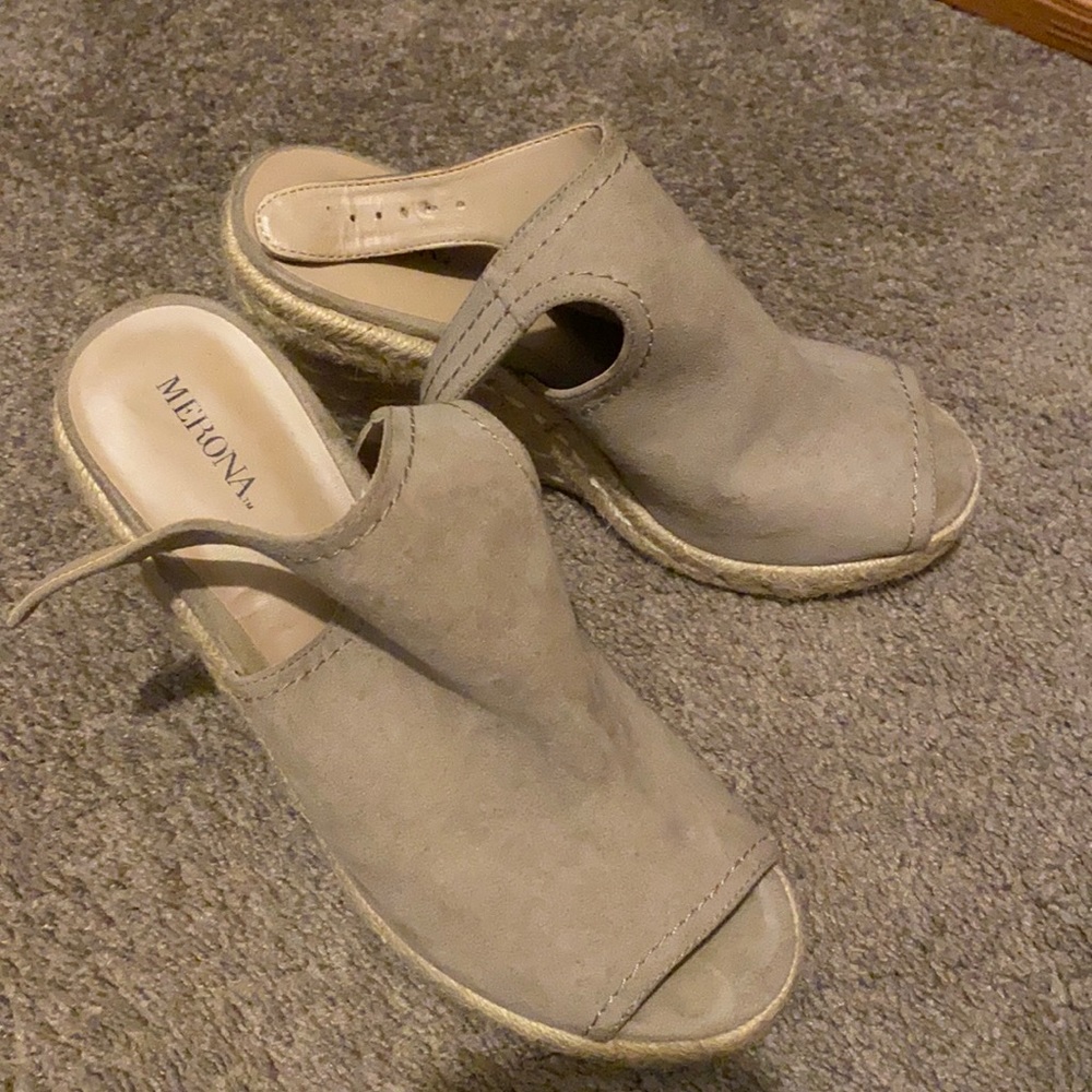 Wedge shoes